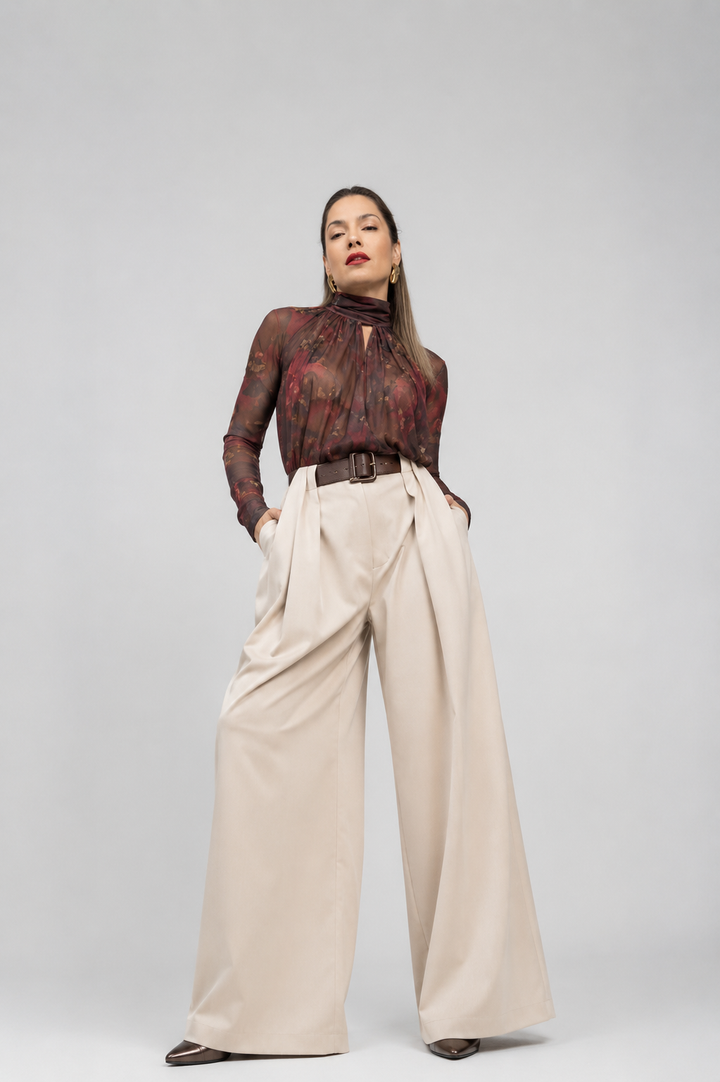     Wide leg παντελόνα με ζώνη σε ivory απόχρωση
