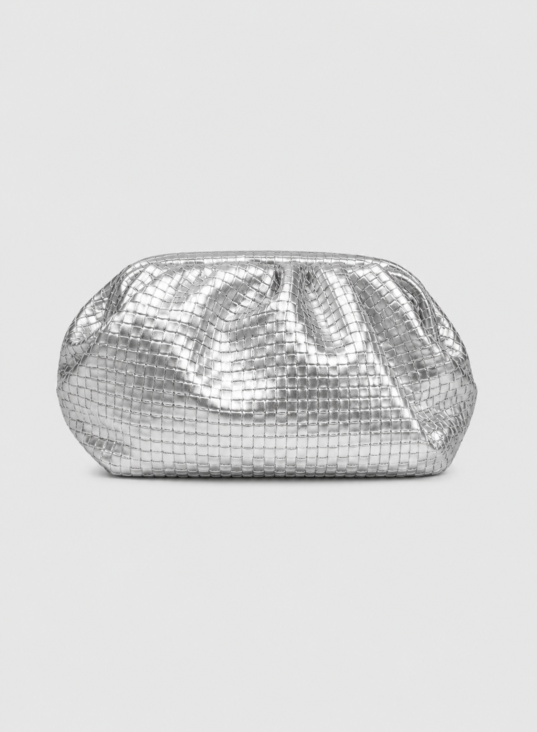     Metallic clutch τσάντα σε silver απόχρωση