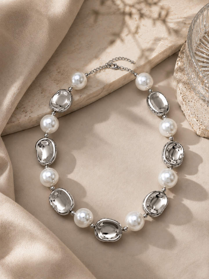 Pearl Glow Necklace
